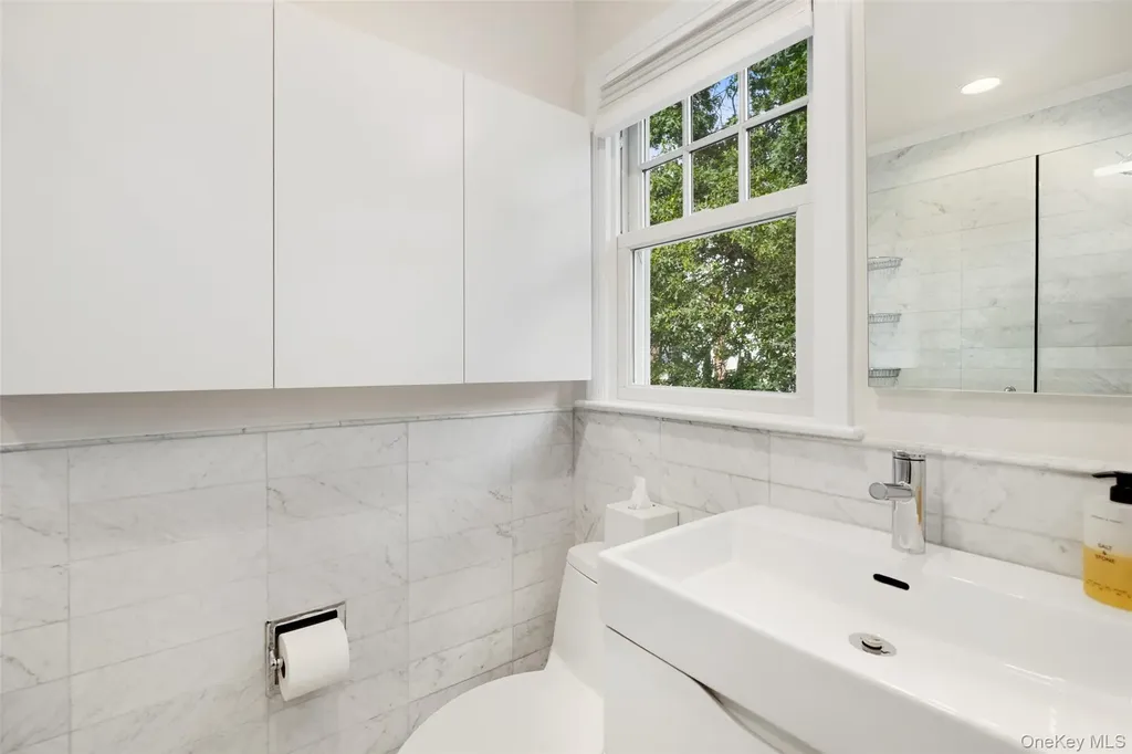 9 Hazelton Drive Scarsdale NY 10583