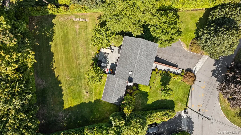 9 Hazelton Drive Scarsdale NY 10583