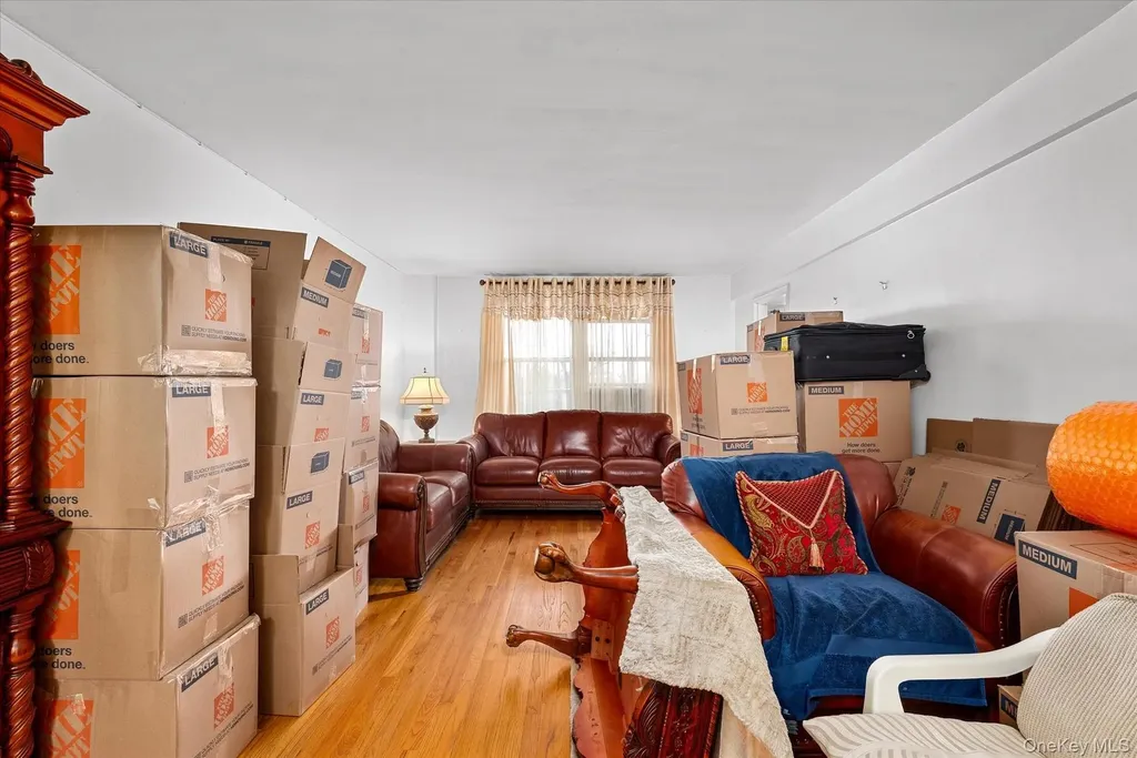 60-11 Broadway Woodside NY 11377
