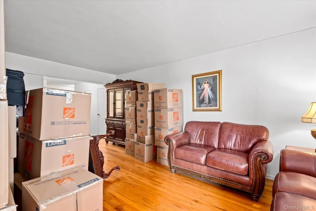 60-11 Broadway Woodside NY 11377
