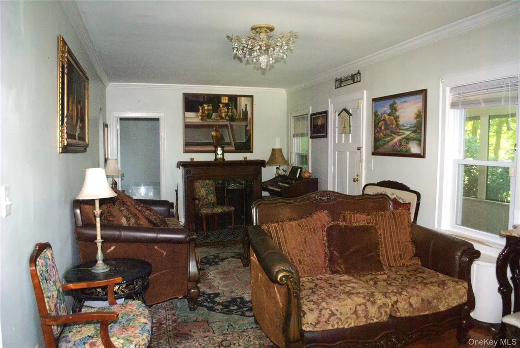 1824 Seabury Place Peekskill NY 10566