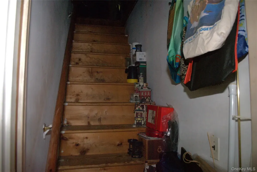1824 Seabury Place Peekskill NY 10566