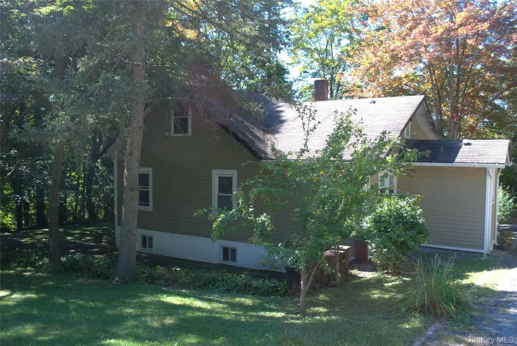 1824 Seabury Place Peekskill NY 10566