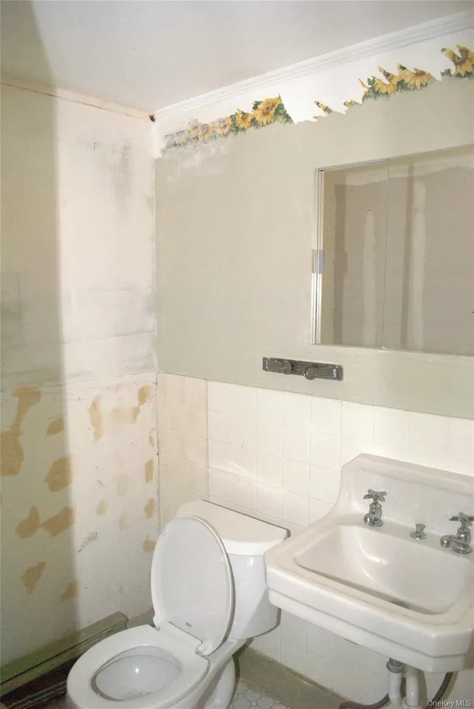 1824 Seabury Place Peekskill NY 10566