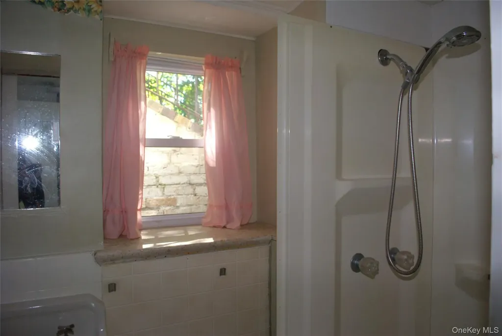 1824 Seabury Place Peekskill NY 10566