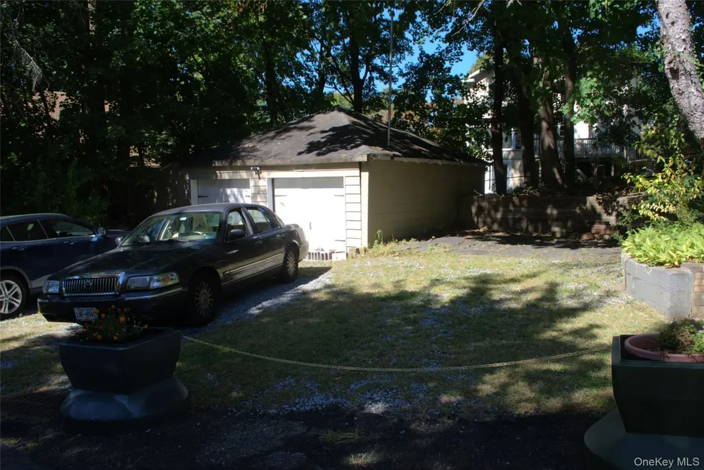 1824 Seabury Place Peekskill NY 10566