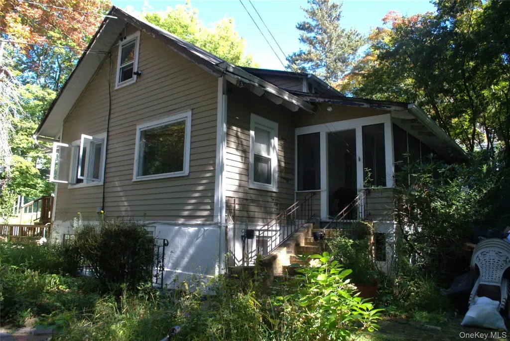 1824 Seabury Place Peekskill NY 10566