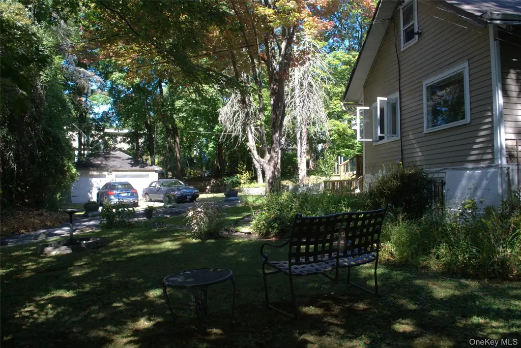 1824 Seabury Place Peekskill NY 10566