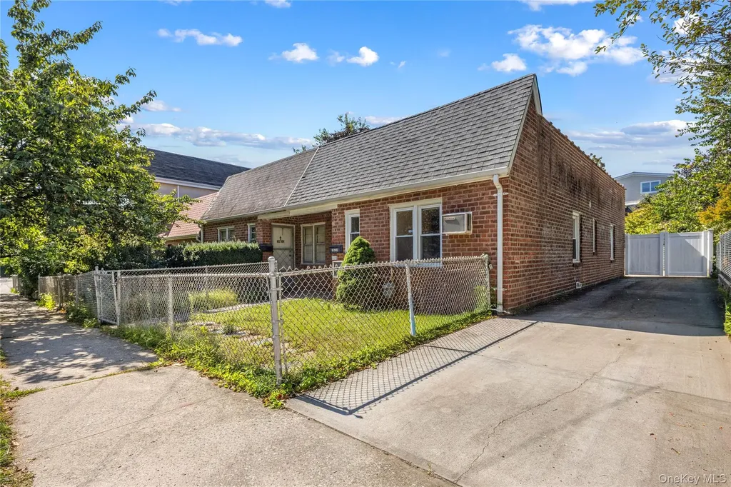 38-30 215th Place Bayside NY 11361