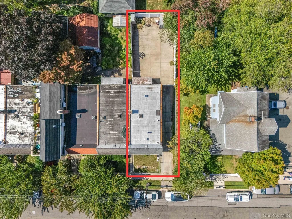 38-30 215th Place Bayside NY 11361