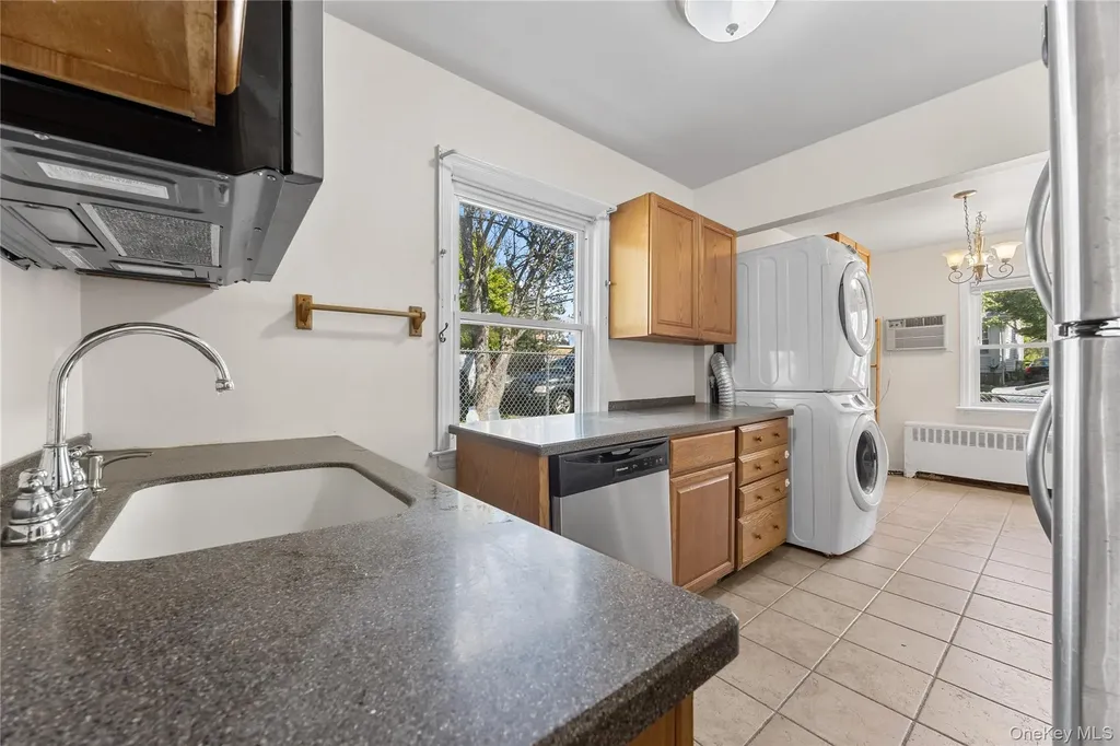 38-30 215th Place Bayside NY 11361
