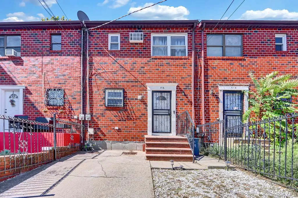 516 Elton Street Brooklyn NY 11208