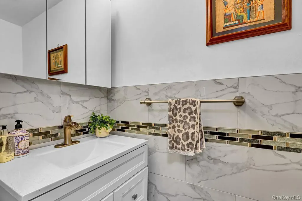 516 Elton Street Brooklyn NY 11208