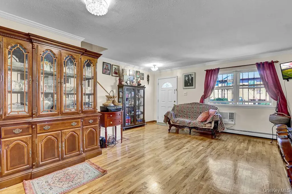 516 Elton Street Brooklyn NY 11208
