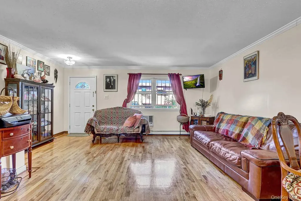 516 Elton Street Brooklyn NY 11208