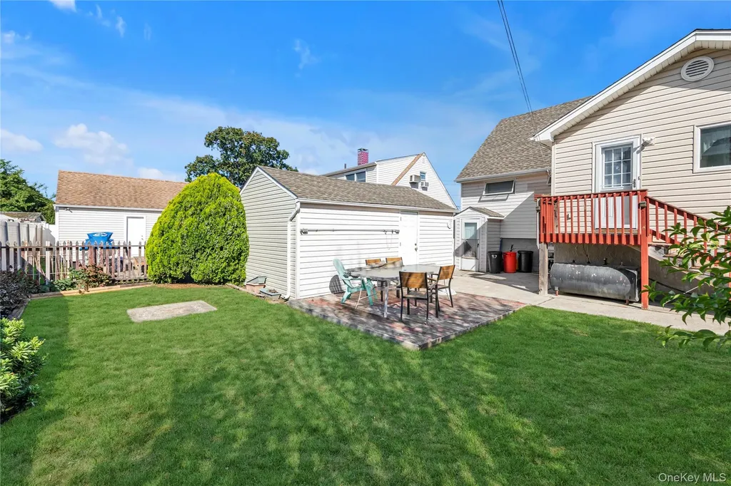 87 Montgomery Avenue Oceanside NY 11572