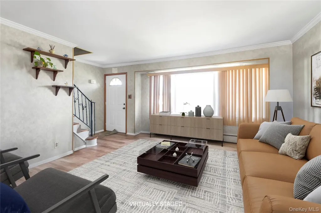 87 Montgomery Avenue Oceanside NY 11572