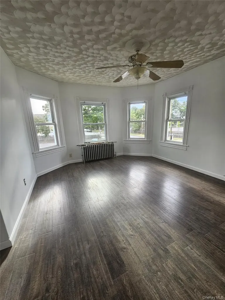 5 Merle Avenue Oceanside NY 11572