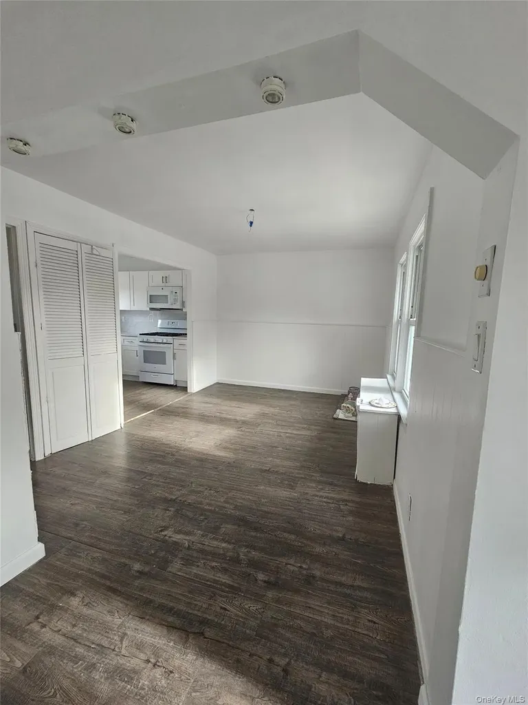 5 Merle Avenue Oceanside NY 11572