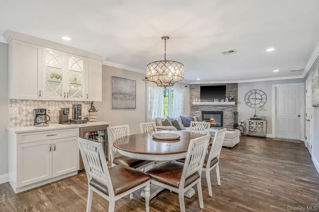31 Dillon Drive Dix Hills NY 11746