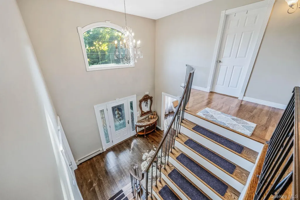 31 Dillon Drive Dix Hills NY 11746