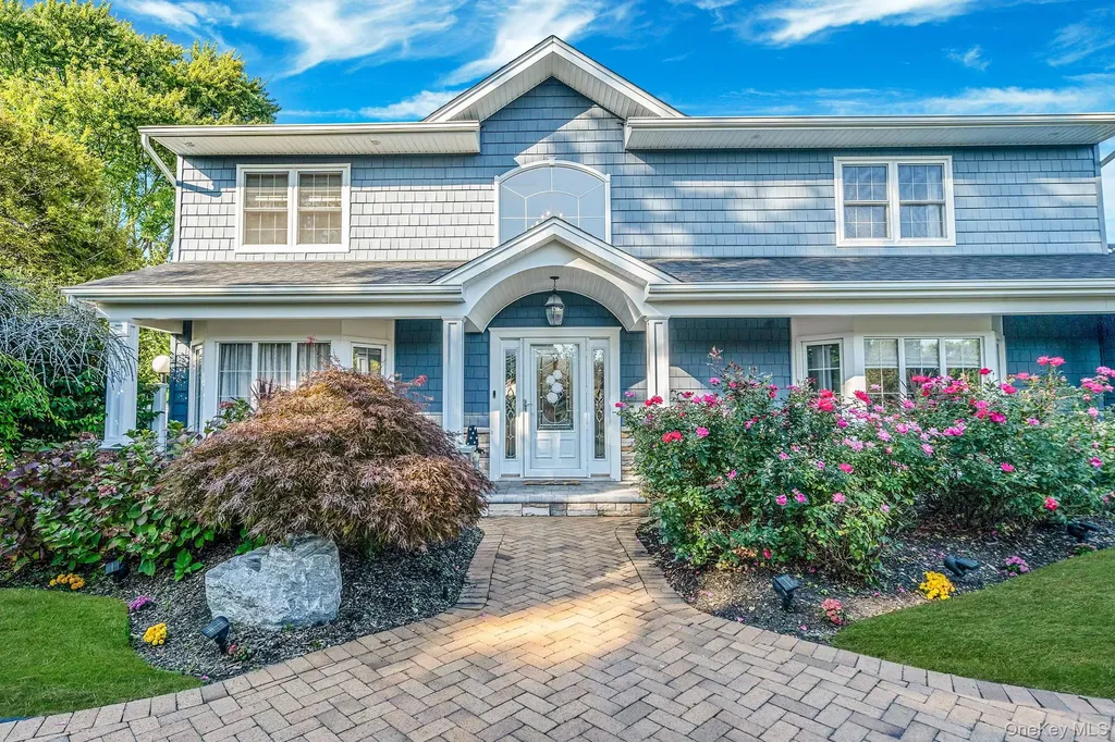 31 Dillon Drive Dix Hills NY 11746