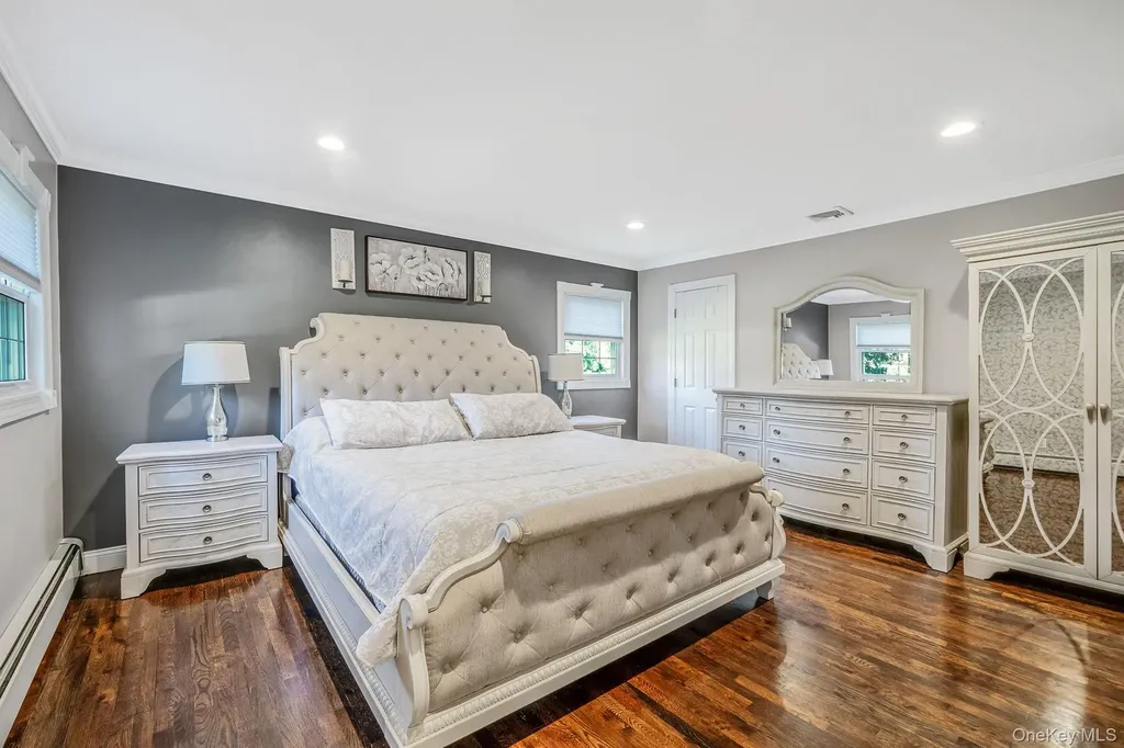 31 Dillon Drive Dix Hills NY 11746