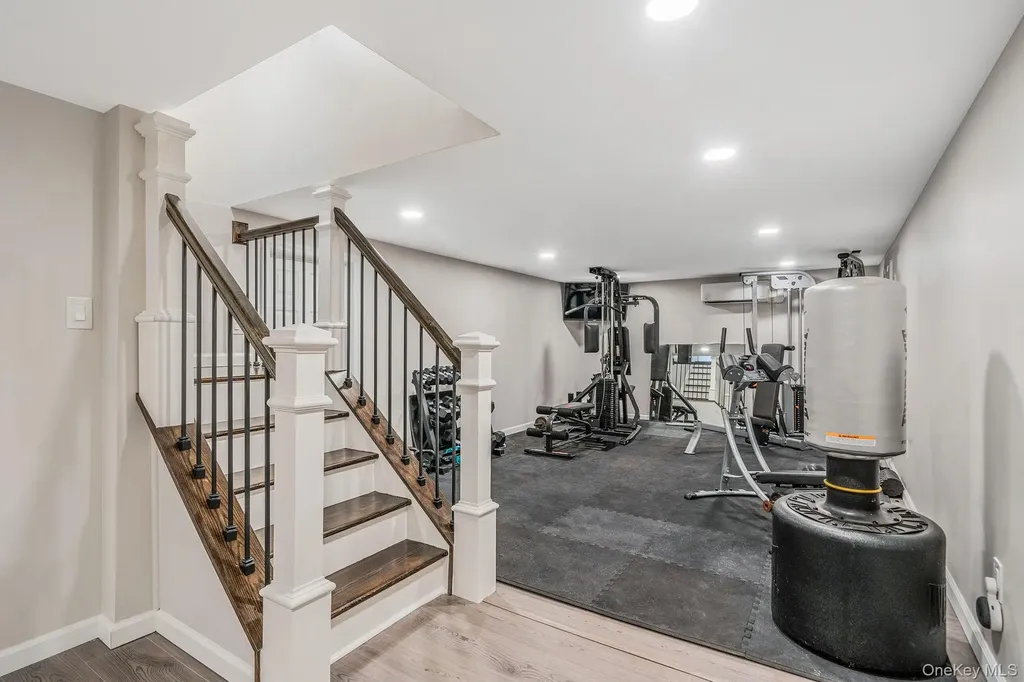 31 Dillon Drive Dix Hills NY 11746