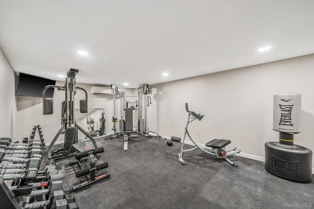 31 Dillon Drive Dix Hills NY 11746