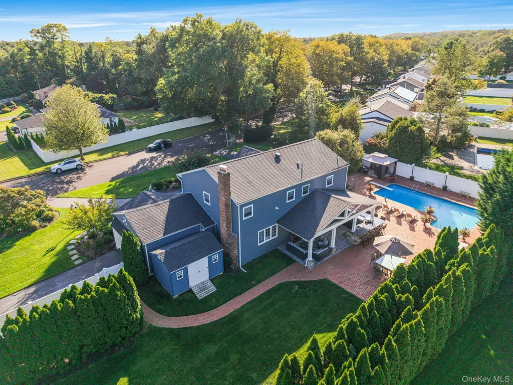 31 Dillon Drive Dix Hills NY 11746