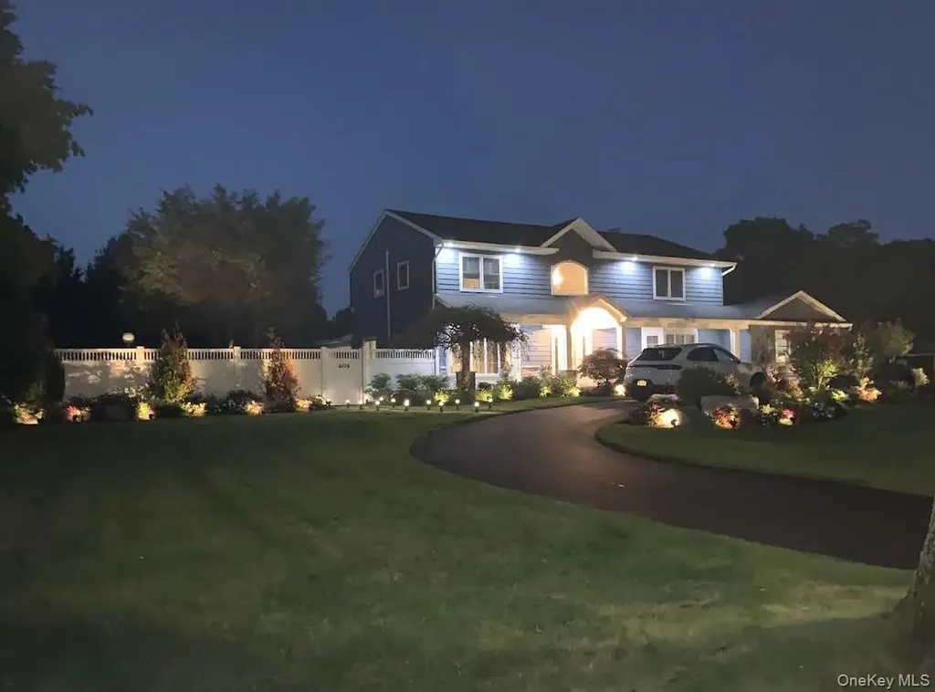 31 Dillon Drive Dix Hills NY 11746