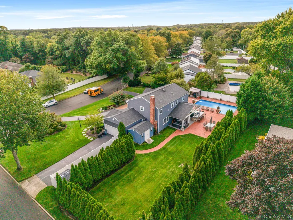 31 Dillon Drive Dix Hills NY 11746