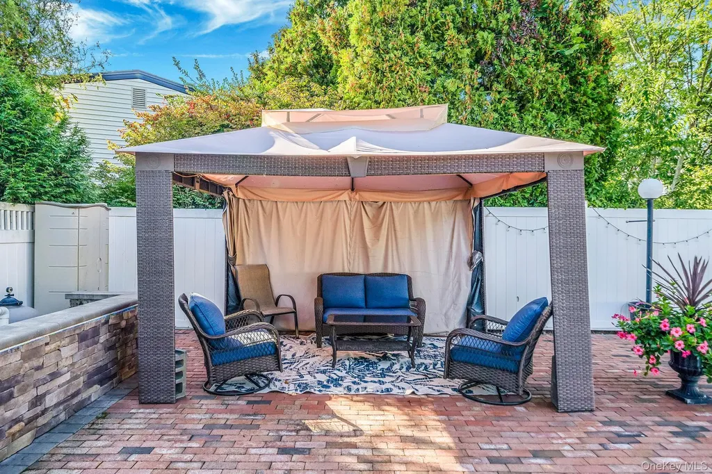 31 Dillon Drive Dix Hills NY 11746