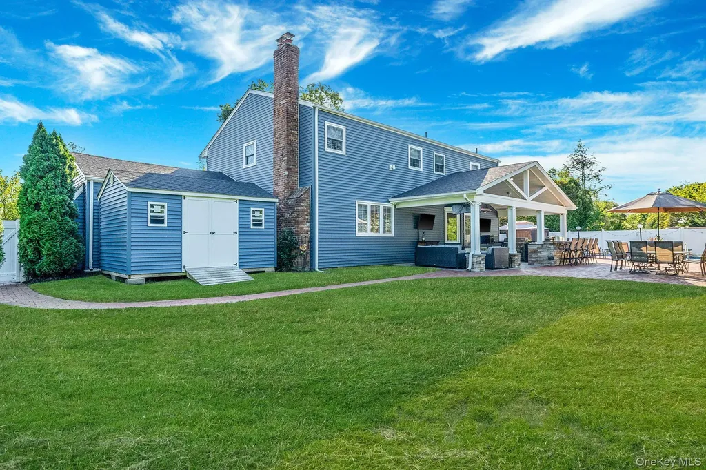 31 Dillon Drive Dix Hills NY 11746