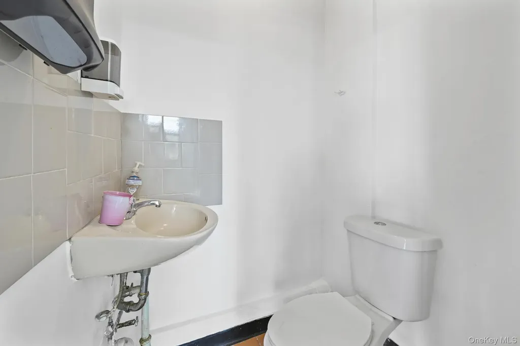 225-25 Merrick Boulevard Laurelton NY 11413