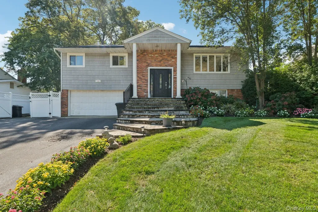 12 Wesleyan Road Commack NY 11725