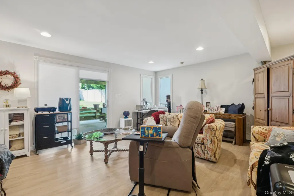 12 Wesleyan Road Commack NY 11725