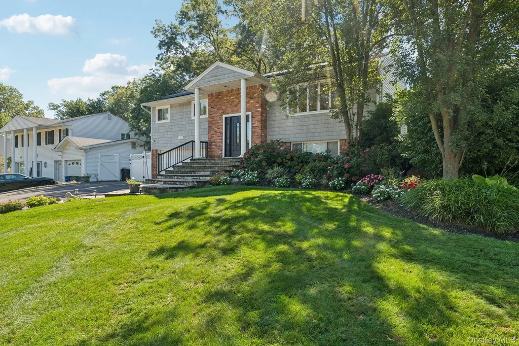 12 Wesleyan Road Commack NY 11725