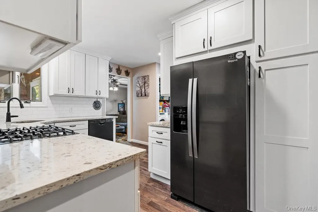 209 Claremont Avenue West Babylon NY 11704