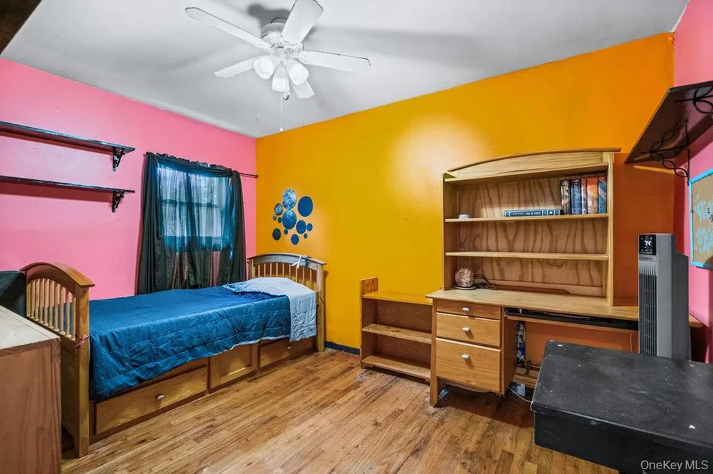 209 Claremont Avenue West Babylon NY 11704