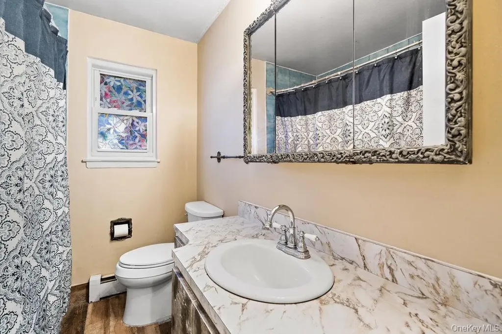 209 Claremont Avenue West Babylon NY 11704