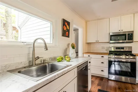 47 Summit Street Hudson NY 12565