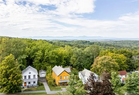 47 Summit Street Hudson NY 12565