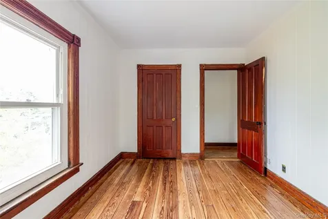 47 Summit Street Hudson NY 12565