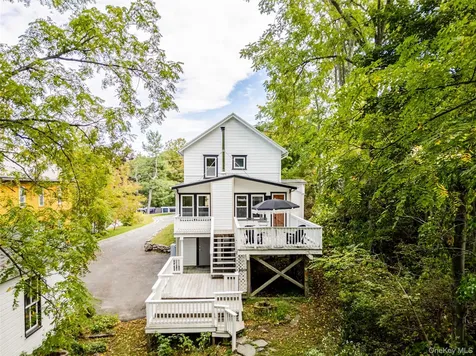 47 Summit Street Hudson NY 12565