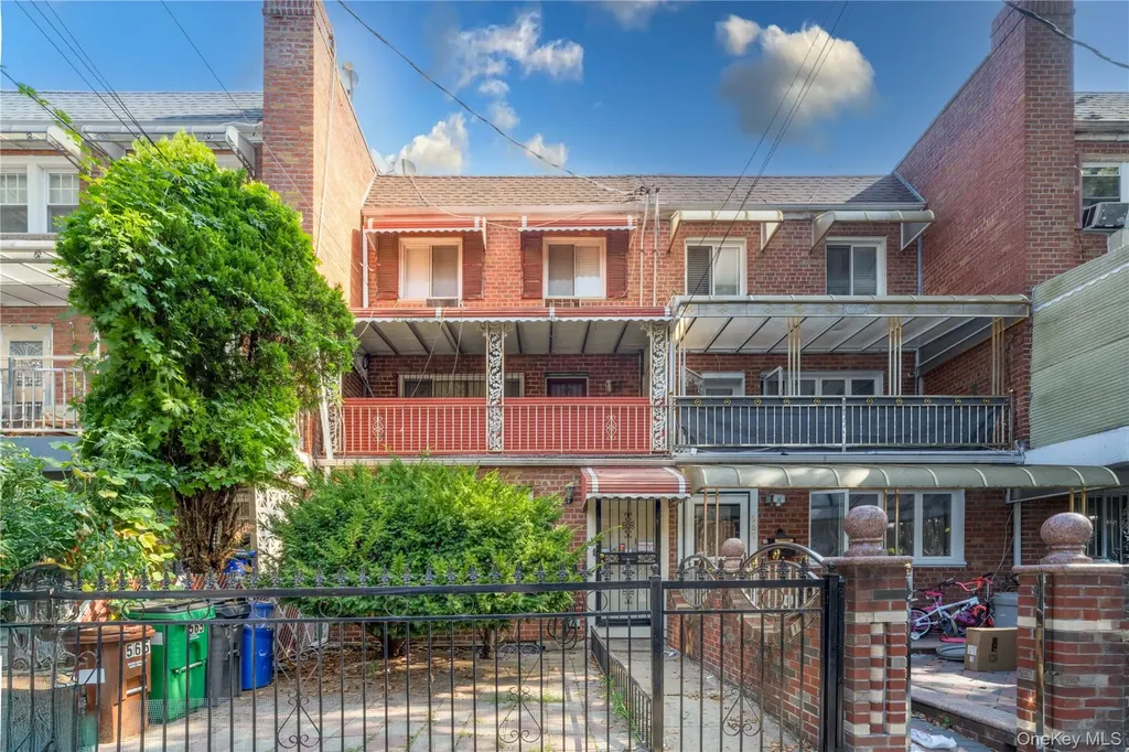 565 E 81st Street Brooklyn NY 11236