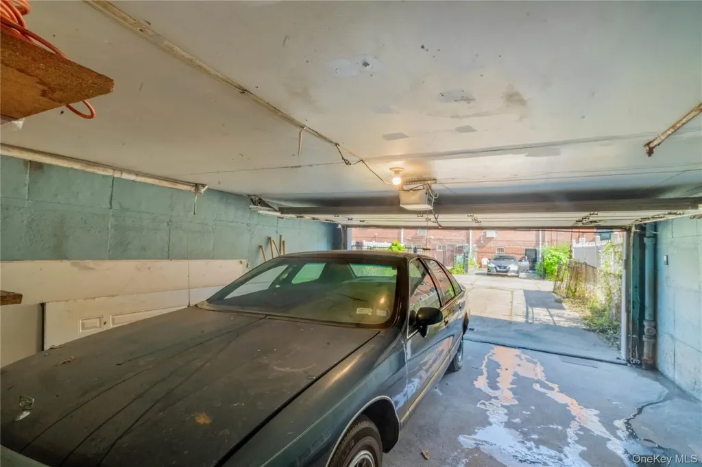 565 E 81st Street Brooklyn NY 11236