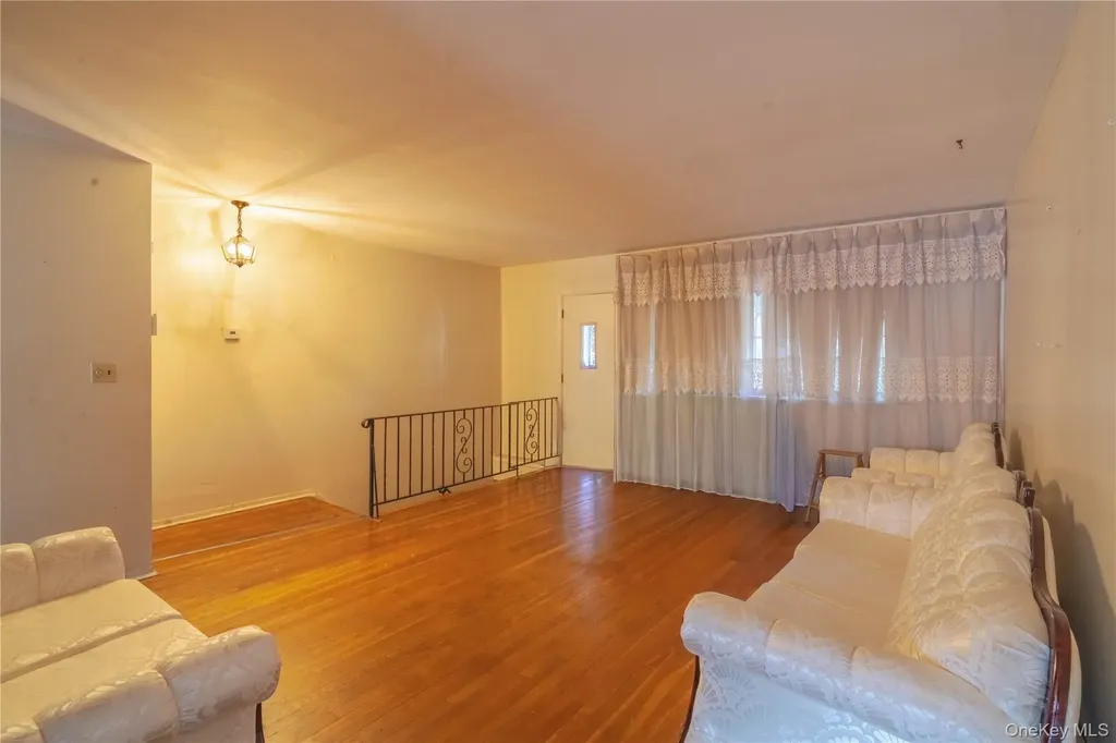 565 E 81st Street Brooklyn NY 11236