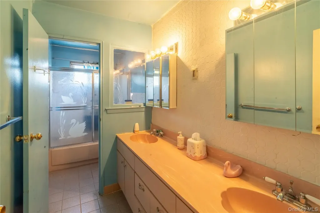 565 E 81st Street Brooklyn NY 11236