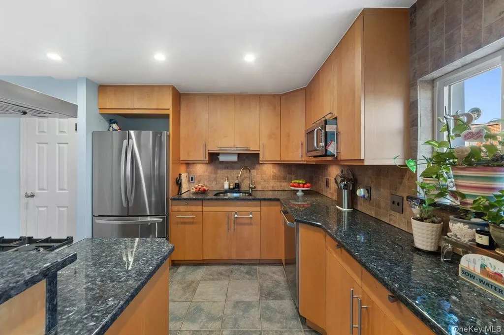 902 Dean Avenue Bronx NY 10465